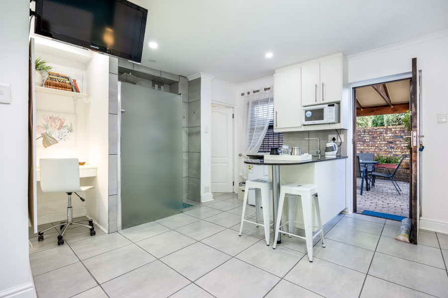 6 Bedroom Property for Sale in Eversdal Western Cape